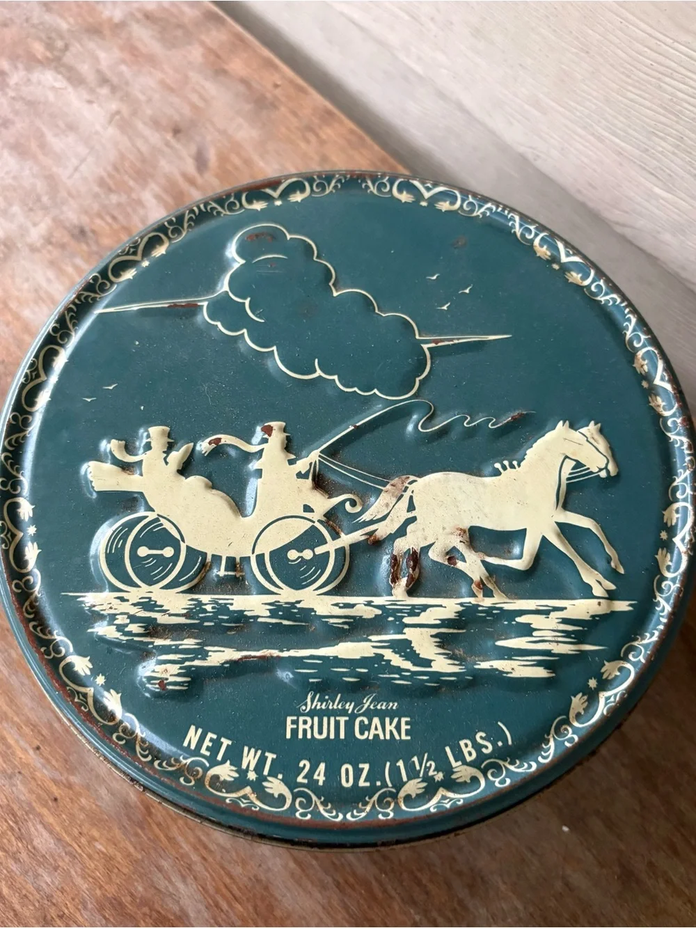 VTG Shirley Jean Fruit Cake tin manufactured by the Capitol Cake Company
